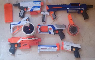 Pistolas y Rifles Nerf + Accesorios