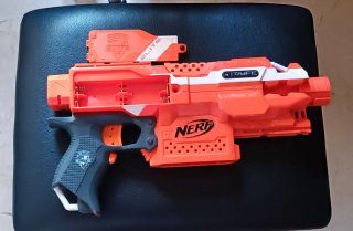 Pistolas y Rifles Nerf + Accesorios