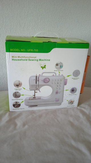 Máquina de coser UFR-705