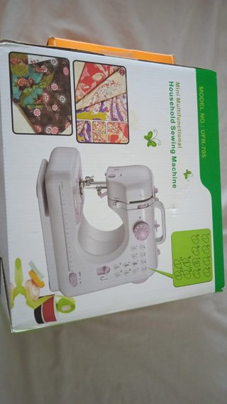 Máquina de coser UFR-705