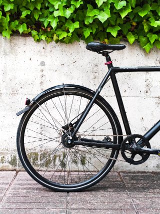 Bicicleta Urbana Cube Hooper Negra