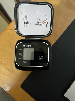 Omron Misuratore Pressione da Polso