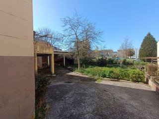 Edificio en venta en Lalín
