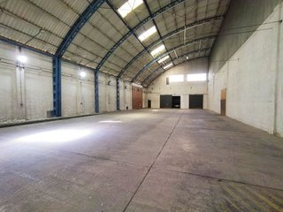 Nave industrial en venta en Renfe - Bulevar 1º y 2º Fase en Jaén