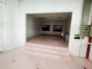 Nave industrial en venta en Renfe - Bulevar 1º y 2º Fase en Jaén