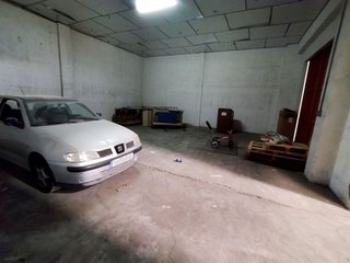 Nave industrial en venta en Renfe - Bulevar 1º y 2º Fase en Jaén