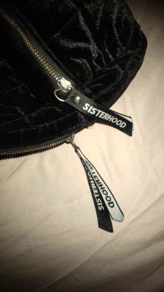 Mochila terciopelo negra