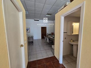 Local comercial en venta en San Luis de Sabinillas en Manilva
