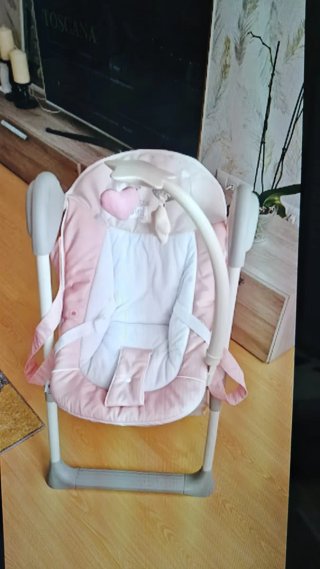Trona para bebé rosa y blanca