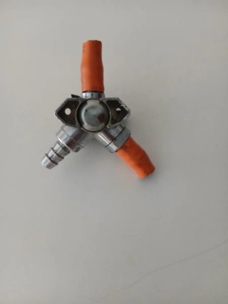 Llave de butano para varios elementos