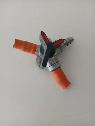 Llave de butano para varios elementos