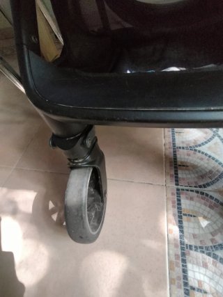 Silla de paseo Joie Pact negra