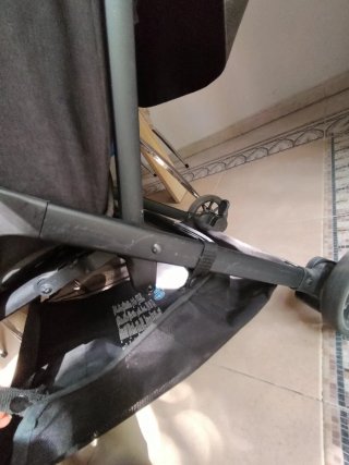 Silla de paseo Joie Pact negra