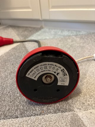 Lámpara de escritorio roja Ikea