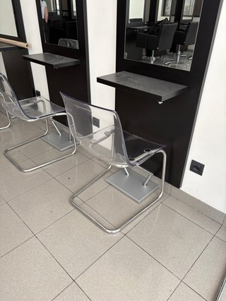 Mobiliario escuela de peluqueria