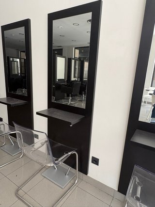 Mobiliario escuela de peluqueria