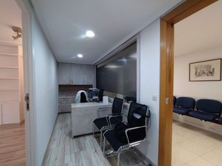Oficina en alquiler en Les Tres Torres en Barcelona