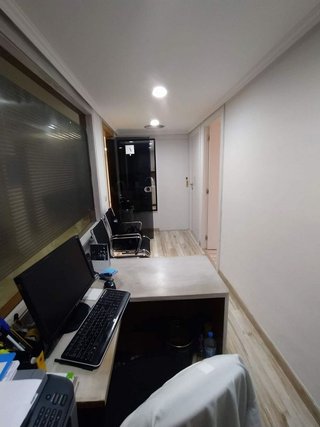 Oficina en alquiler en Les Tres Torres en Barcelona