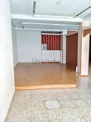 Local comercial en alquiler en San Isidro - Los Almendros en Alcalá de Henares