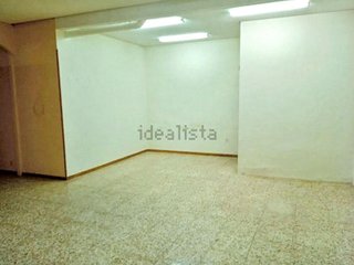 Local comercial en alquiler en San Isidro - Los Almendros en Alcalá de Henares