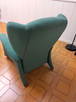 Sillón relax manual verde.