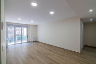 Piso en alquiler en Paseo Sagasta en Zaragoza