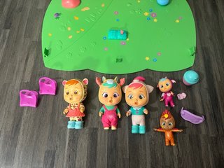 Casa Bebés Llorones con Muñecas