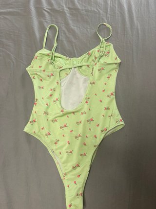 Body floral verde y rosa