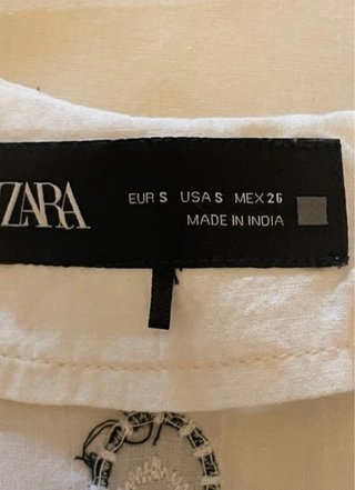 Vestido Zara bordado blanco y negro