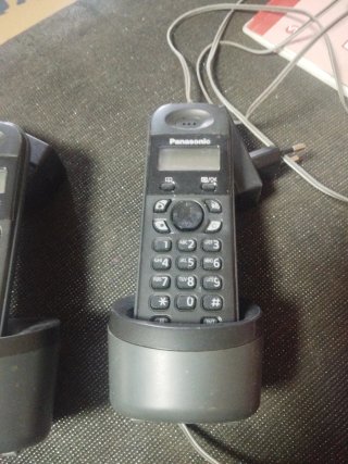Pareja de teléfonos inalámbricos Panasonic