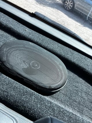 Altavoces de bandeja coche