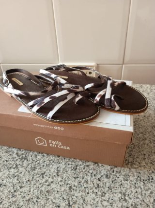 Sandalias CORINA Marrones y Multicolor