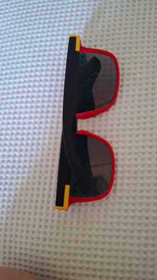 Gafas de Sol DUBERY D731 Negra y Roja