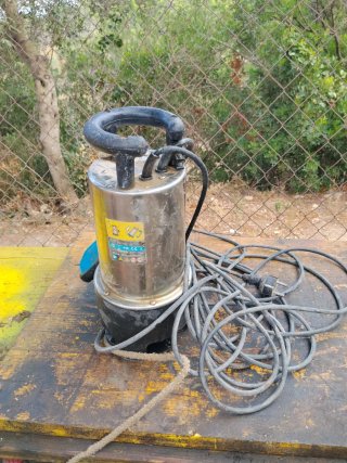 Bomba sumergible eléctrica