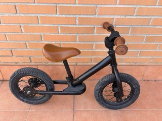 Bicicleta Trybike de equilibrio infantil