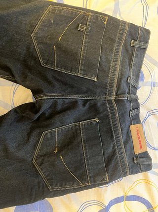 Pantalón vaquero moto con protecciones