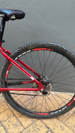 Bicicleta Montañera Indur Roja