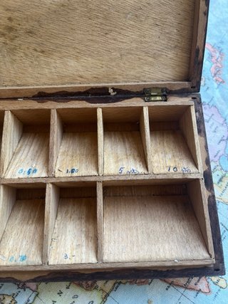 Caja antigua para sellos de madera