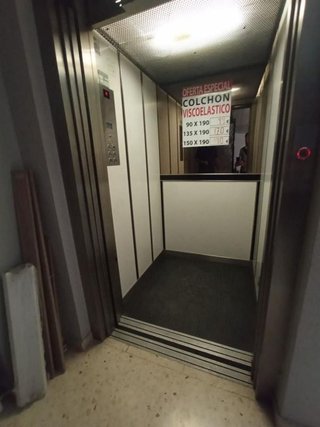 Edificio en venta en La Torre en Valencia