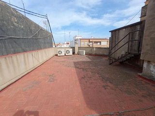 Edificio en venta en La Torre en Valencia