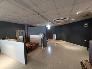 Edificio en venta en La Torre en Valencia