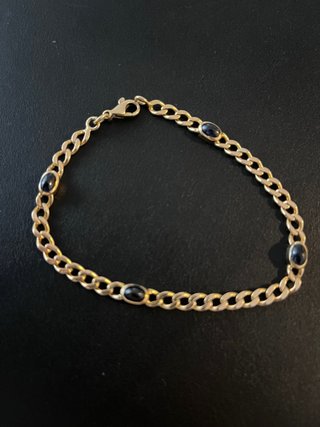 Anillo y brazalete