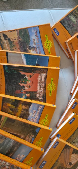Coleccion de 15 guías de viaje a estrenar