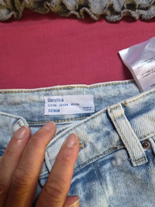 Cojunto Bershka: Vaquero Roto + Top Canalé