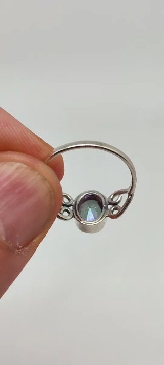 Anillo de Plata y Topacio Místico.