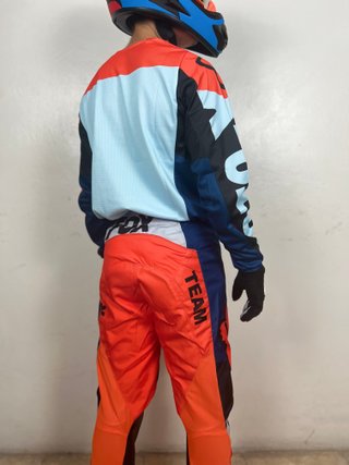 Traje Fox 180 21