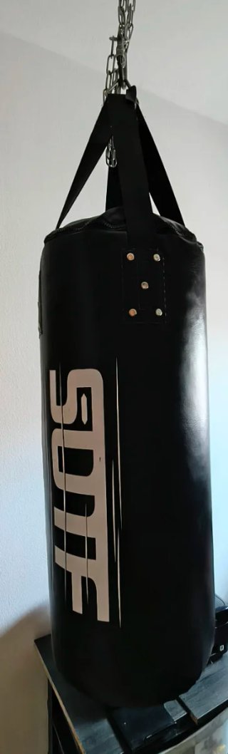 Saco de boxeo negro