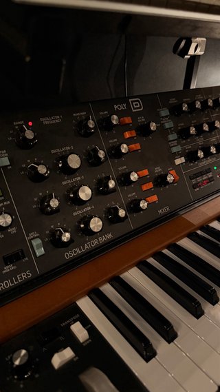 Behringer Poly D Sintetizador