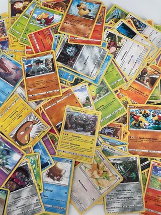 Lotto Carte Pokemon x200 389g Ita 17 Set⁠