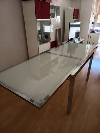 Mesa de comedor cristal y metal